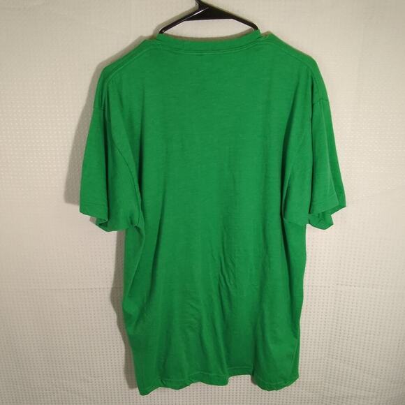 The Office Dwight Schrute XL Christmas T Shirt Green Santa Hat Fact Holiday Tee - Picture 4 of 4